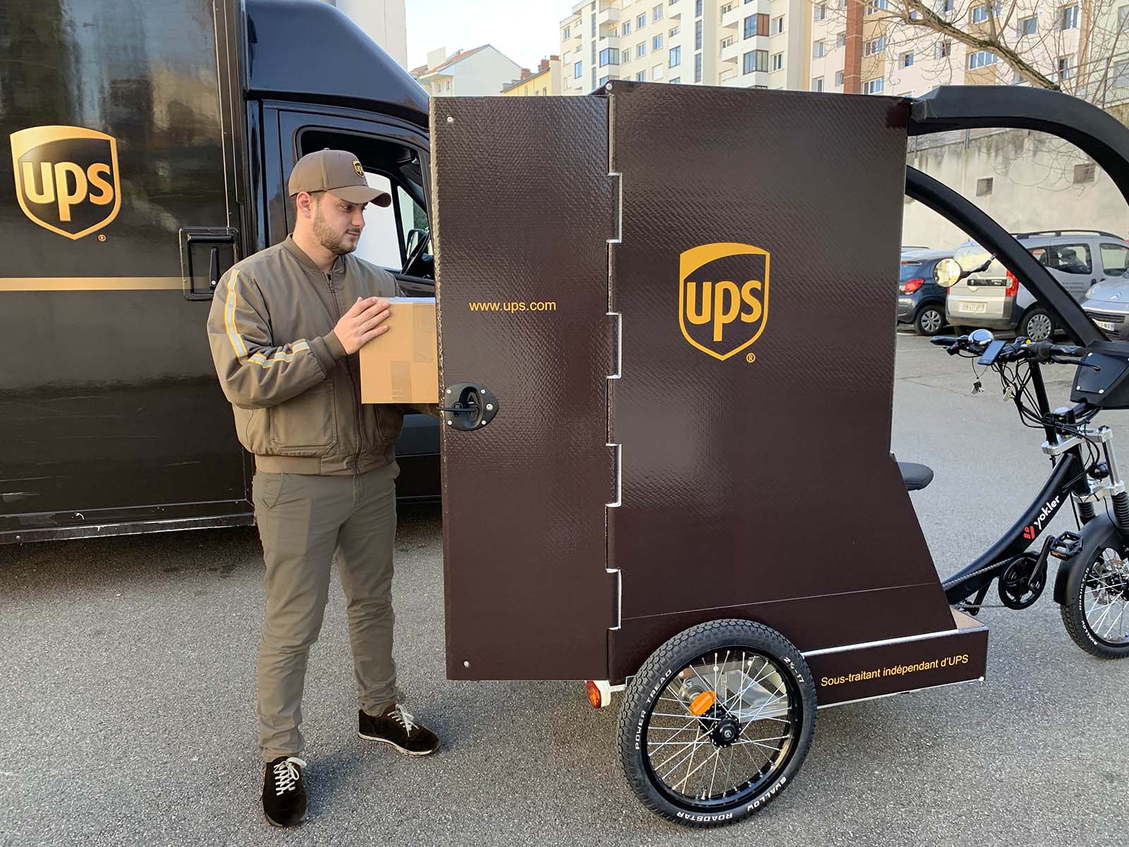Triporteur livraison UPS cargobike professionnel