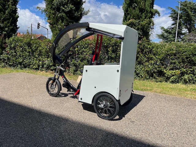 Yokler T velotaxi pedicab cargobike