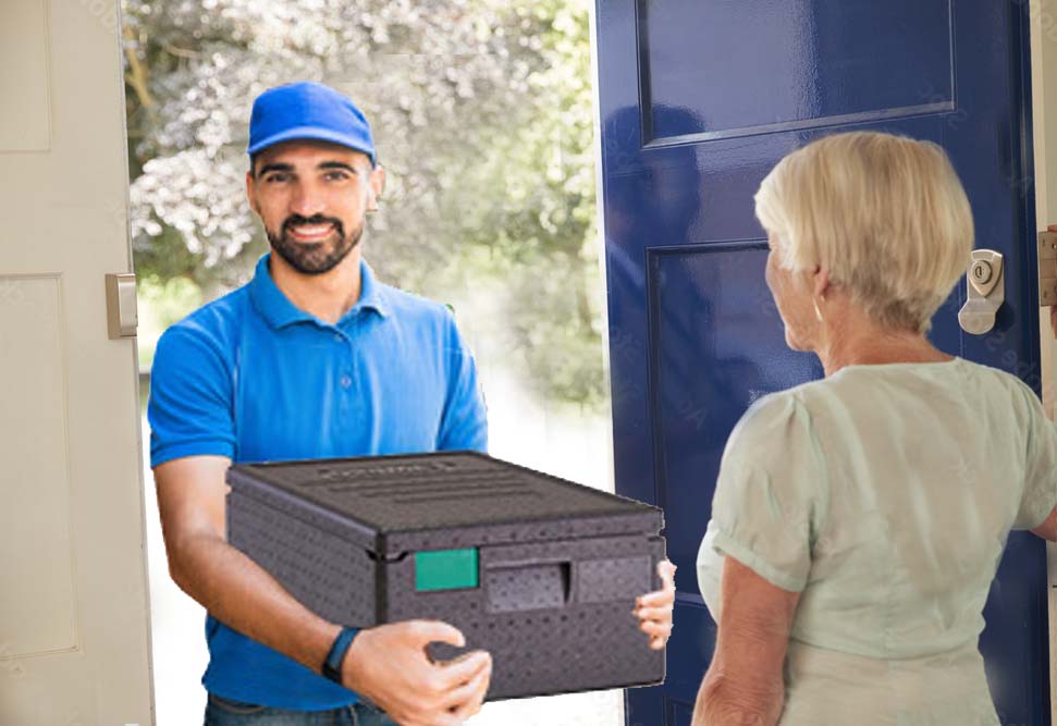 Portage de repas en boite isotherme directement devant la porte